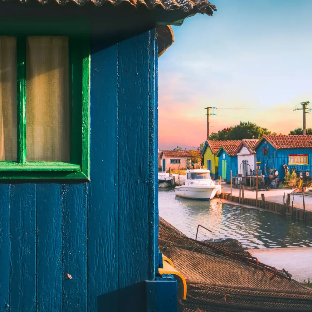 https://www.camping-antiochedoleron.com/wp-content/uploads/2023/11/Village-vacances-ile-doleron-scaled.jpeg