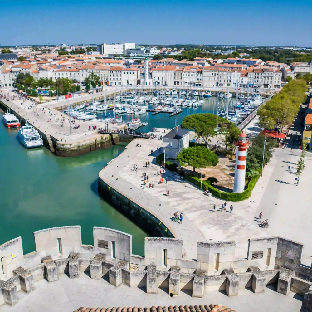Découvrez la ville de La Rochelle en Charente-Maritime.